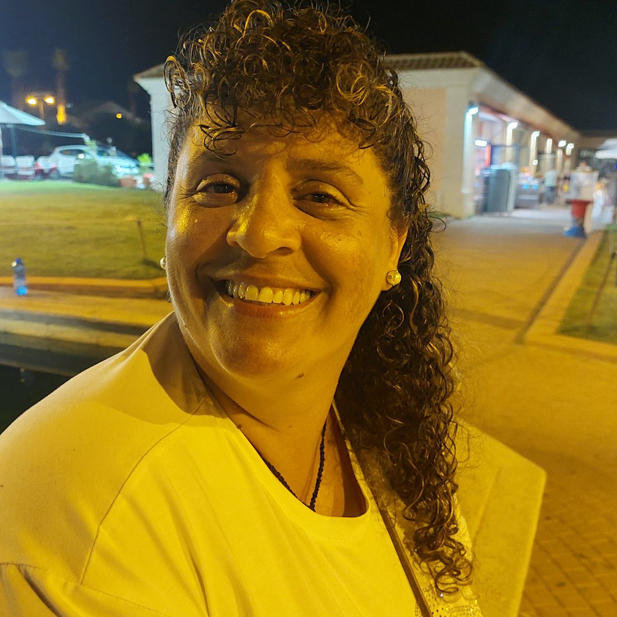 bibianavera's tweet photo. #NuevaFotoDePerfil https://t.co/AuuB0lGnsS