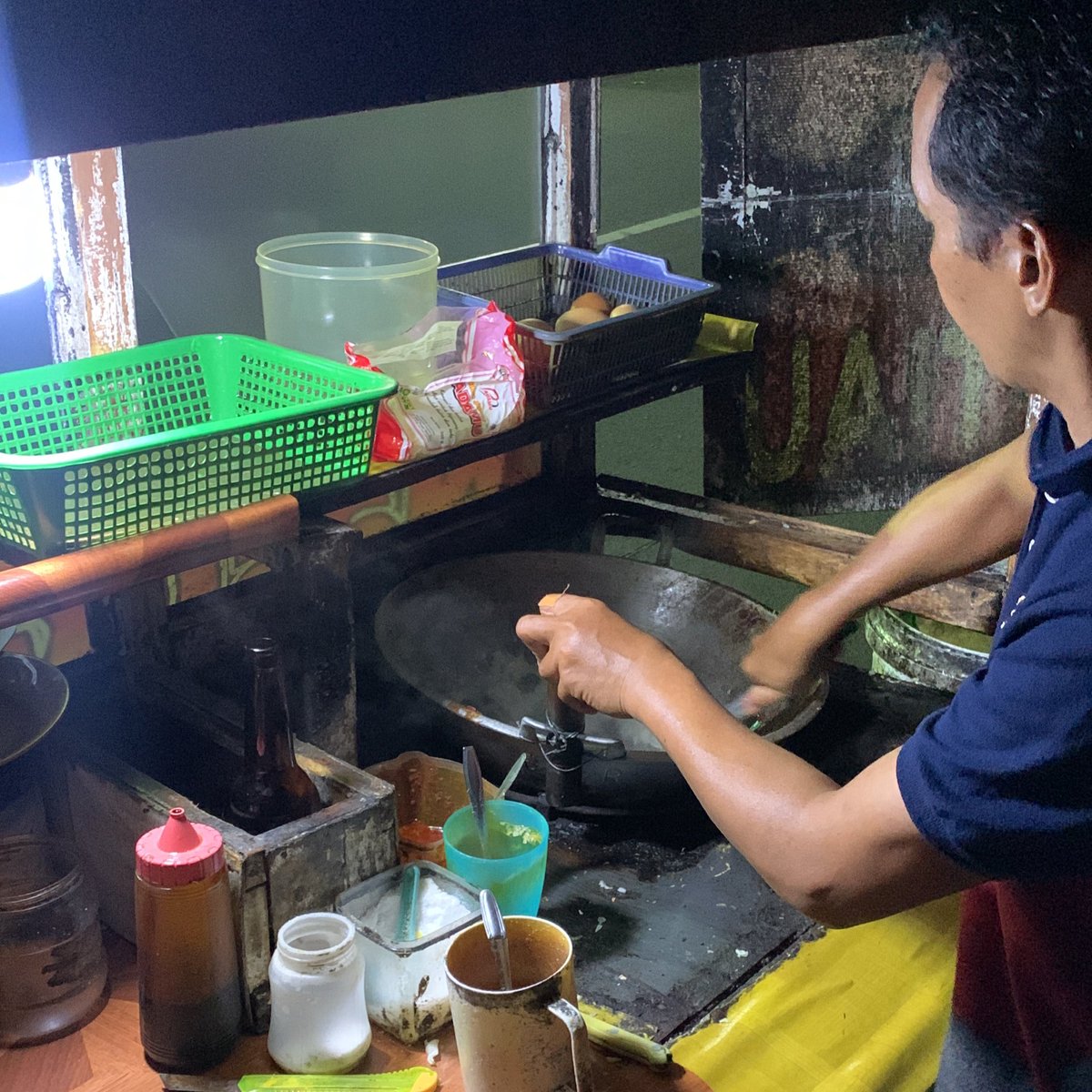 Nasgor sebrang RSUD. Ada yang aneh? #tasikoverheard