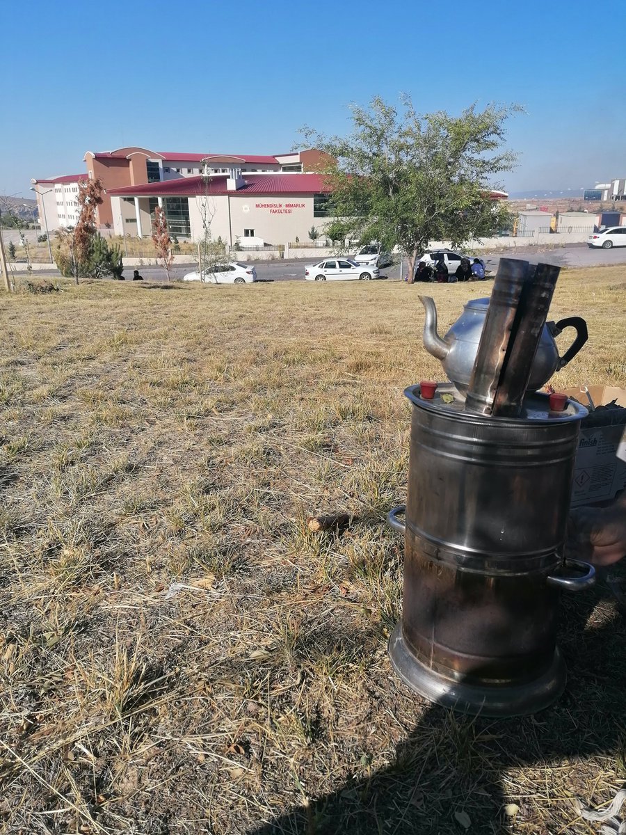 Keşke devam etseymişim semaver çaya Türkçe soruları beynimi yaktı sjsksk

#kpss2022
#Ösym