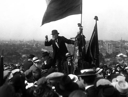 DP_LeParti's tweet image. Grande figure de la gauche, humaniste, défenseur des droits et de la paix, Jean Jaurès fut assassiné le 31 juillet 1914 par un militant nationaliste. Derrière son œuvre il nous oblige. « La République, c’est le droit de tout homme,[…] à avoir sa part de la souveraineté ».