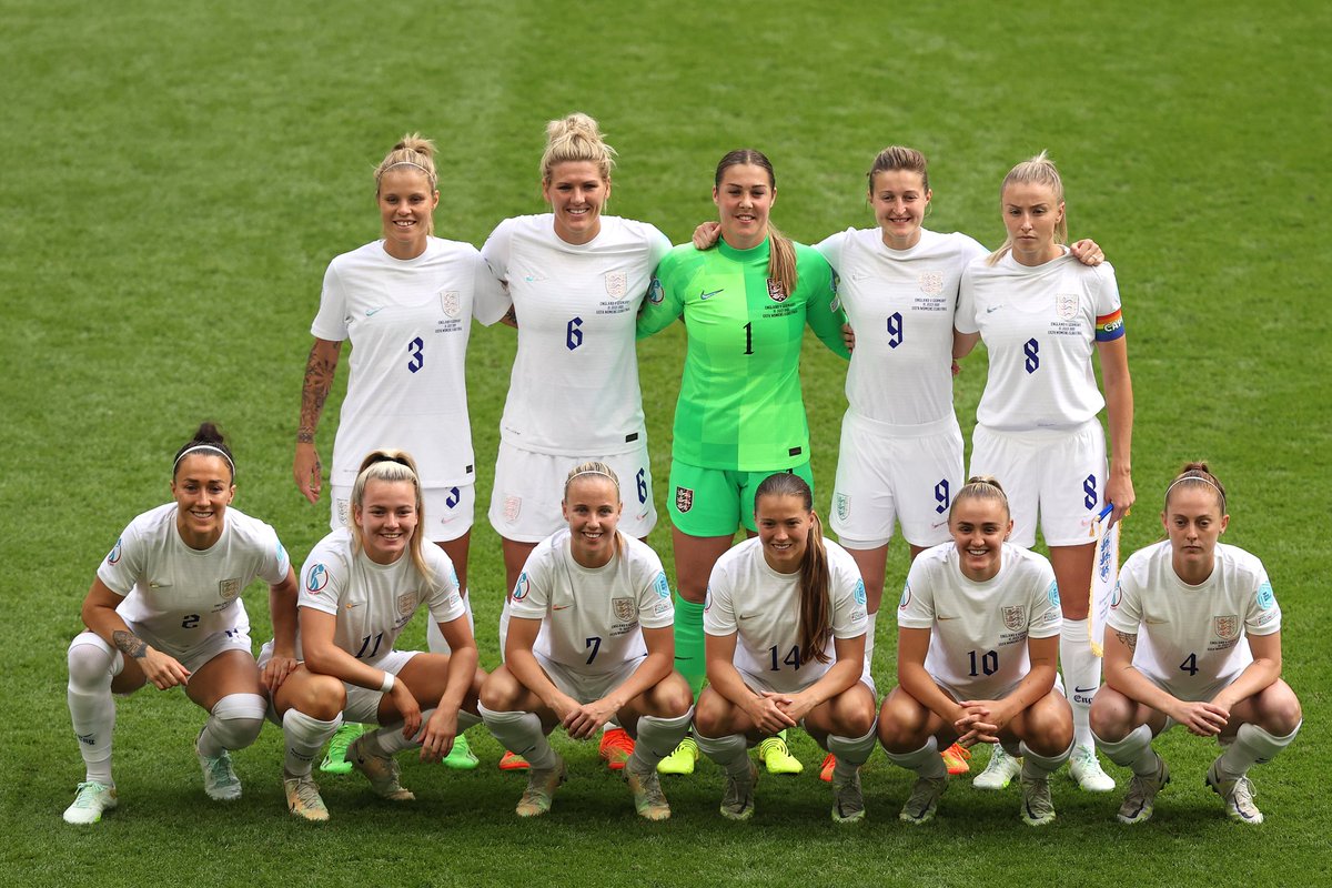 Bowen4yourBody's tweet photo. #comeonengland #WEuro2022Final #shecanplay 
#BringItHome #wevegotthis #WomenInSport #womensupportingeachother https://t.co/PQOhRJX9rx