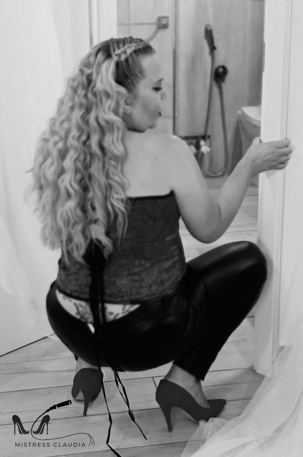 #BigBootySSBBW #mistressclaudia #italymistress #romemistress #facesitting #mistressinitaly #amateurhotclip #dominatrixinrome #bigfoot #worship https://t.co/VfnVNo90eS