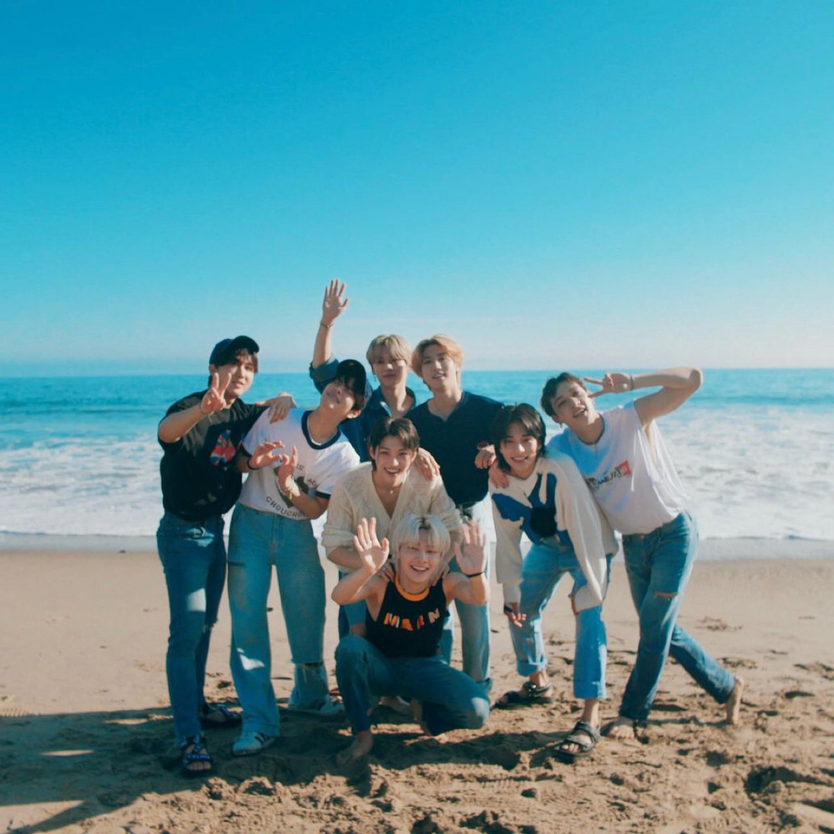 SkzLatamRecords's tweet photo. bang chan cambió su bio y su foto de perfil!!🐺 https://t.co/hxkUEEkDtL