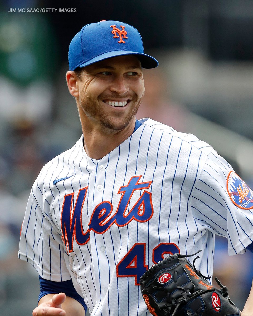 Jacob deGrom will make his season debut Tuesday night, the Mets announced.

It will be deGrom's first Major League appearance since July 7th, 2021.