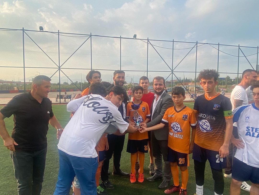bbpduzce1's tweet photo. Büyük Birlik Partisi Düzce İl Başkanımız Sn. Onur ÇETİN ve Merkez İlçe Başkanımız Sn. Ümit YILMAZ Başakşehir Futbol klübünün düzenlediği truvaya katıldılar. 

@onurcetinresmi 
@umityilmazresmi81 
#DüzceİçinBüyükBirlik https://t.co/O7bL4svun6