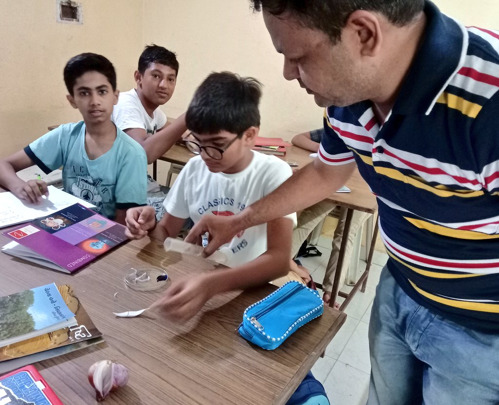 NisargCSC's tweet photo. રજા ની મજા વિજ્ઞાન ના પ્રયોગો સાથે...
#Sundayscienceschool માં વિદ્યાર્થીઓ પ્રયોગો કરી ને આનંદ સાથે નવું નવું શીખી રહ્યા છે અને સમજી રહ્યા છે...
@InfoGujcost @dstGujarat @CMOGuj @vnehra @narottamsahoo @RscPatan @of_gcc @GujScienceCity @InfoGujarat @EduMinOfGujarat https://t.co/KyoG2KsQIk