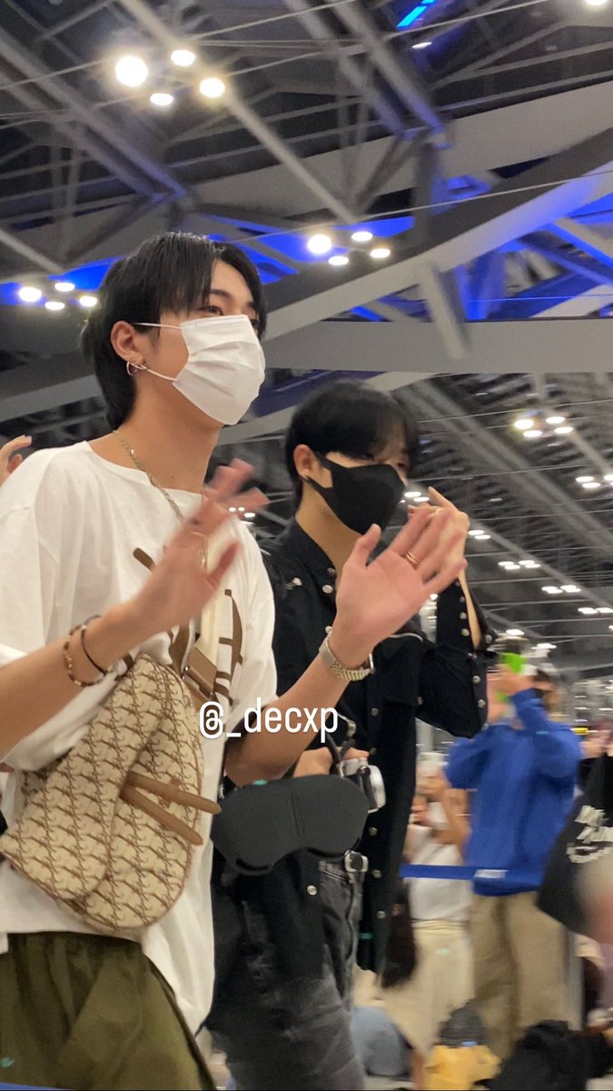 _decxp's tweet photo. ❤️  #TREASUREinBANGKOK https://t.co/6UquwZtkad