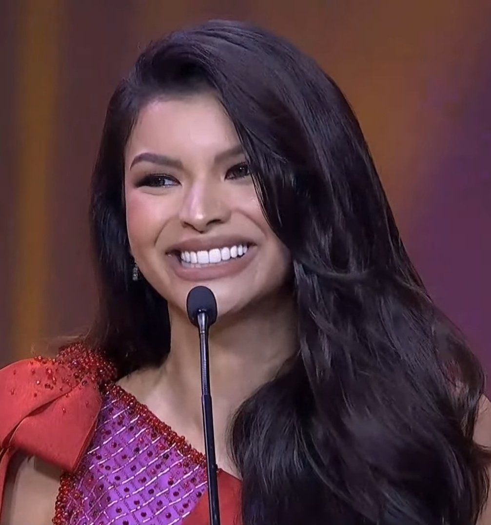 freysthetic's tweet photo. "A historian is one who recognizes our painful past with factual evidence."

I KNEW STACEY WOULD EAT THIS Q&amp;A PORTION. CROWN HER. 

 #BinibiningPilipinas2022 https://t.co/xzL4UDPJ5W