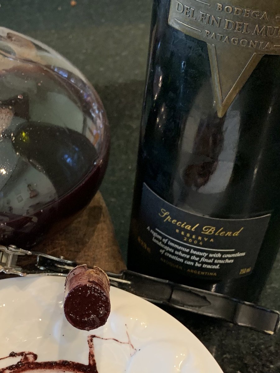 <a href="/marcelomiras/">Marcelo Miras</a> increíble lo que ha hecho el tiempo en esta botella