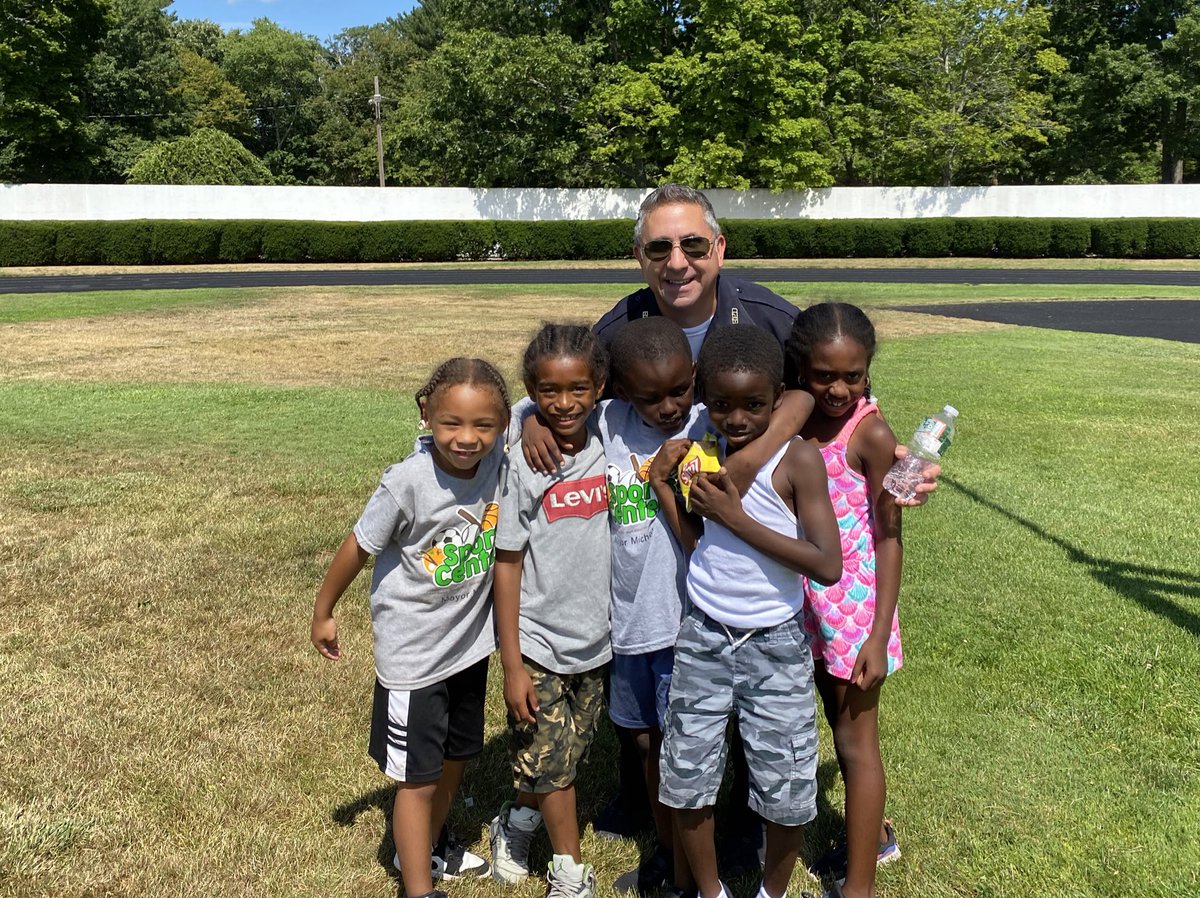 BCEengagement's tweet photo. #BCE @bostonpolice #BPDFieldDays @BostonParksDept summer sports sites have been quite the highlight of our summer! #ouryouth would agree ! #citykidswin when we work together! TY to @BostonPatrolmen & @boston_pal for your support to #buildrelationships #commUNITYpolicing ๐ https://t.co/XycuQ930oR