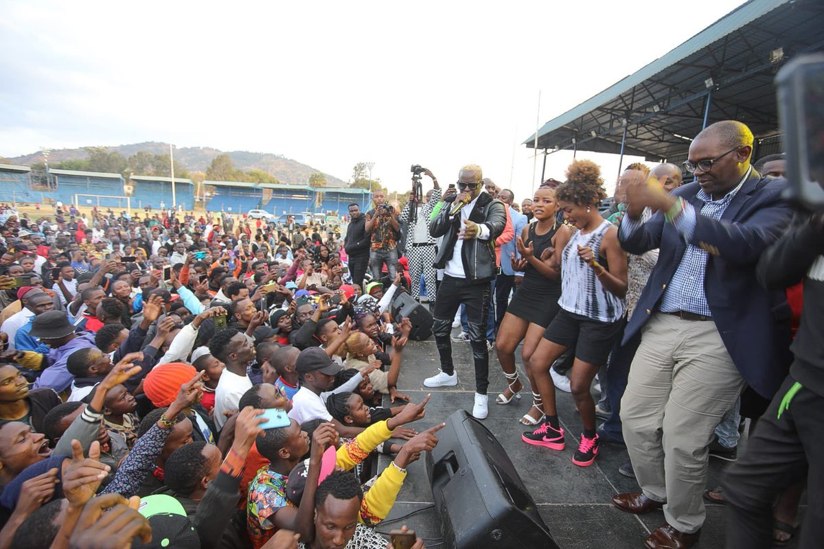 NziokaWaita's tweet photo. This evening team #WaitaNaSuluhu hosted the #MachakosPeaceConcert at the Kenyatta Stadium in Machakos Town .. it was all about the youth &amp; their future! The youth of Macha have said #WaitaNaSuluhu Tosha!!! https://t.co/b7tfAn5MRt