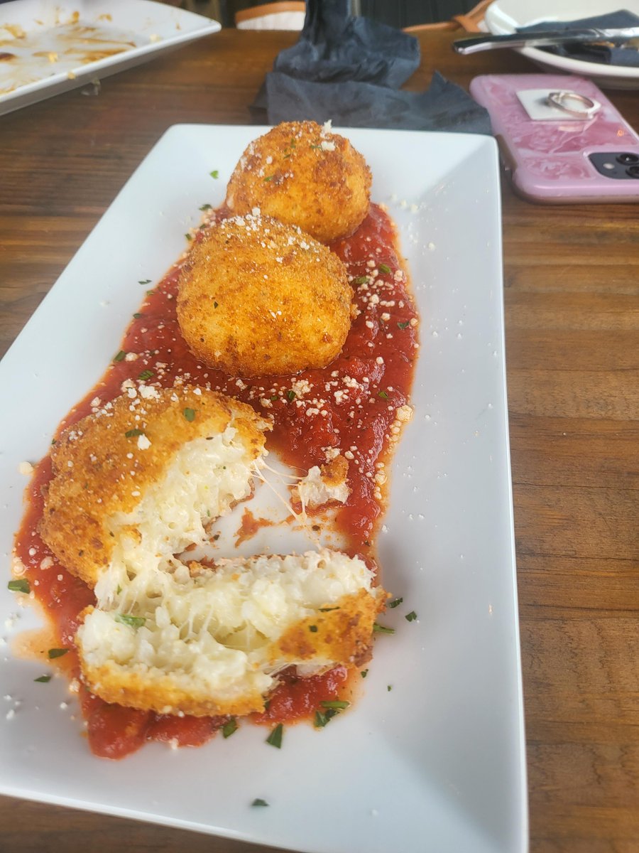 Ryfe_AC's tweet photo. Sunday funday at Ryfe!! Deb at the bar, Raggae on the deck and all day Sea Isle Teas and Ryfe Seltzers for $3. And try our Arincini balls between 3 and 6p! Just $10! https://t.co/5mlz7y0H4R