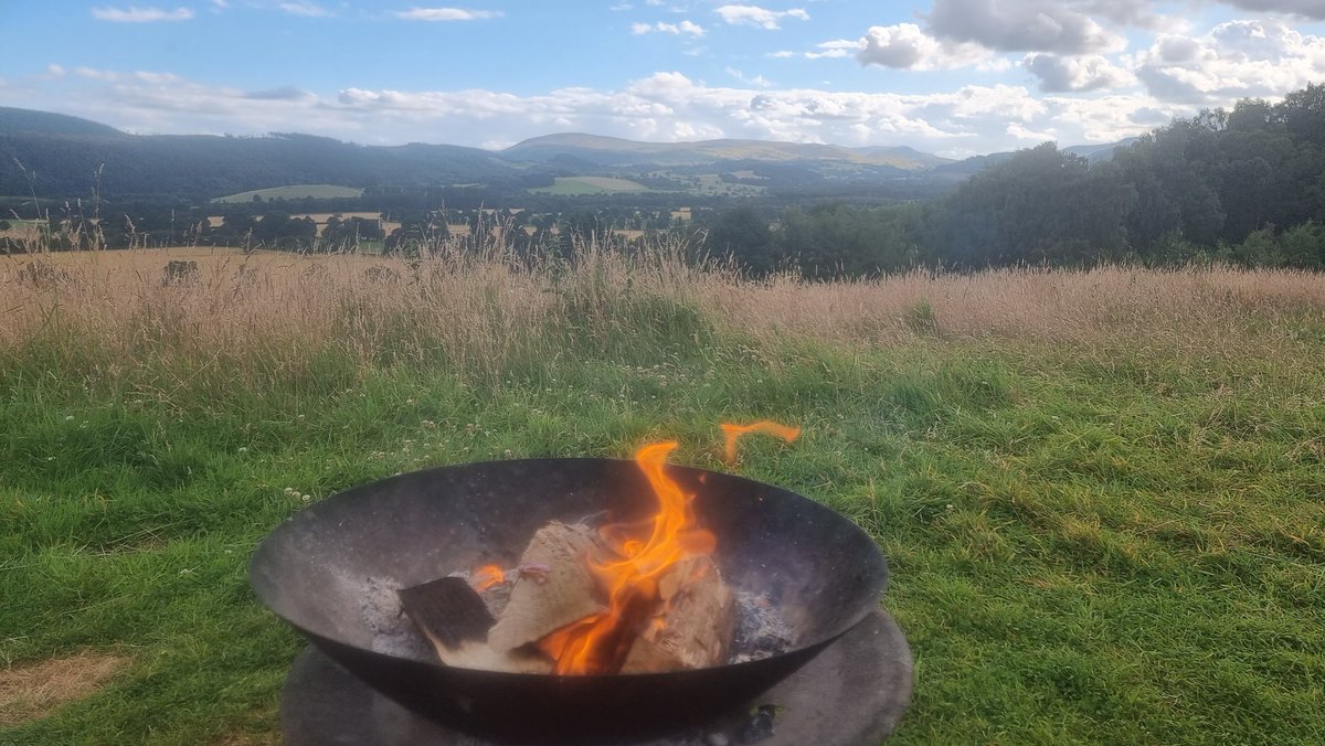 Not a bad view watching WEuros final. Toasting a few marshmallows on the campsite. #ENGGER #WEUROS2022 #comriecroft