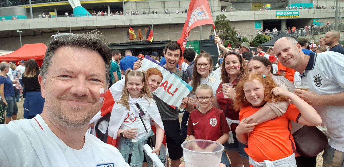 Andy Ross tweet media