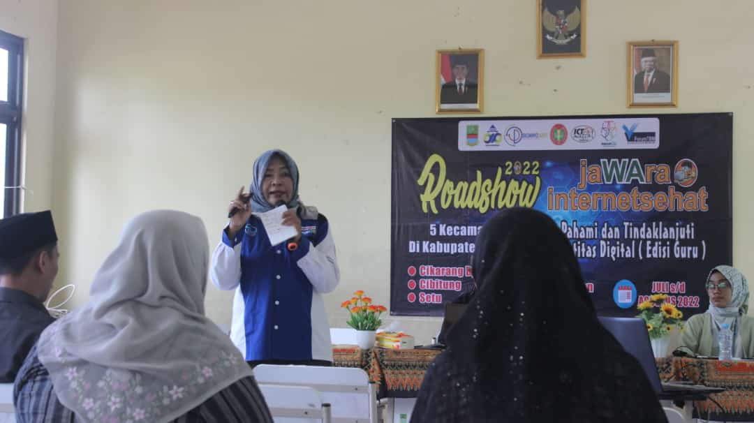DYUNIARDI's tweet photo. Giat Literasi Digital bersama #jaWAraInternetSehat 2022 https://t.co/aRShOetoWG