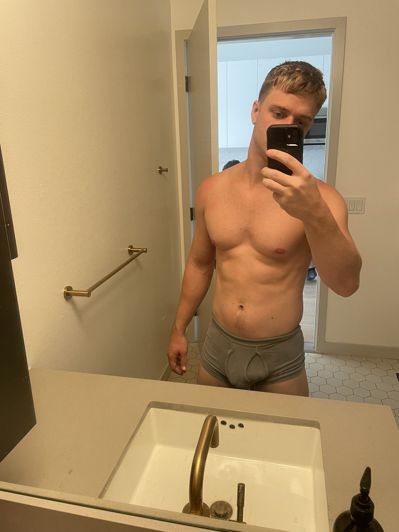 Andrew (🇯🇵 9/2-11/13 🇯🇵) on X: 