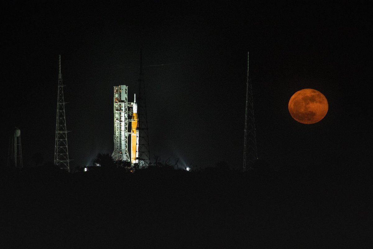NASA_SLS's tweet photo. #ICYMI- @NASA will host briefings on Wednesday, Aug. 3, and Friday, Aug. 5, to preview the upcoming #Artemis I lunar mission. Along with the briefings, @NASA_Johnson will host a media day Friday, Aug. 5, to showcase hardware and offer interviews.

MORE >> https://t.co/clpFZH1Ya4 https://t.co/sOOwn2TuP6