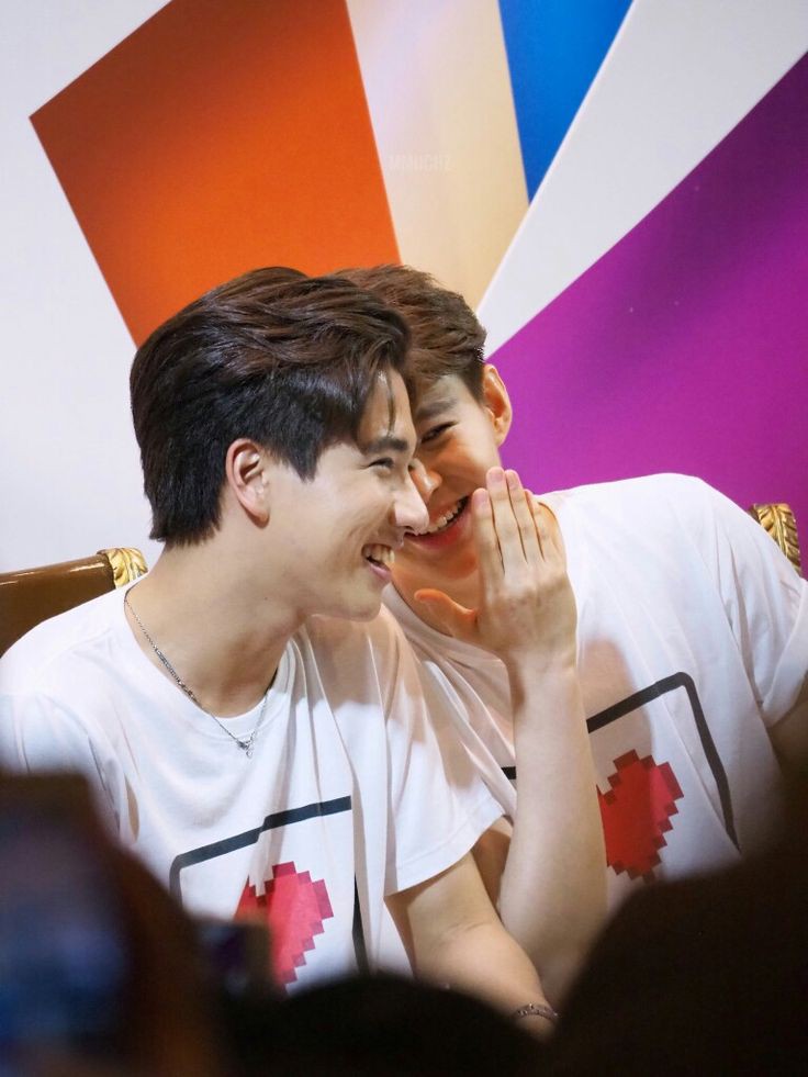 The first duty of love is to listen. #PerthSaint 
°* (\(\   ⠀(\ /)
⊹.(๑^∇^)(⁎˃ᴗ˂⁎)˚. ⊹
°* /⌒つ ⊹O )⊹.°⊹.°* 

#PerthSaintSation #TRIGON