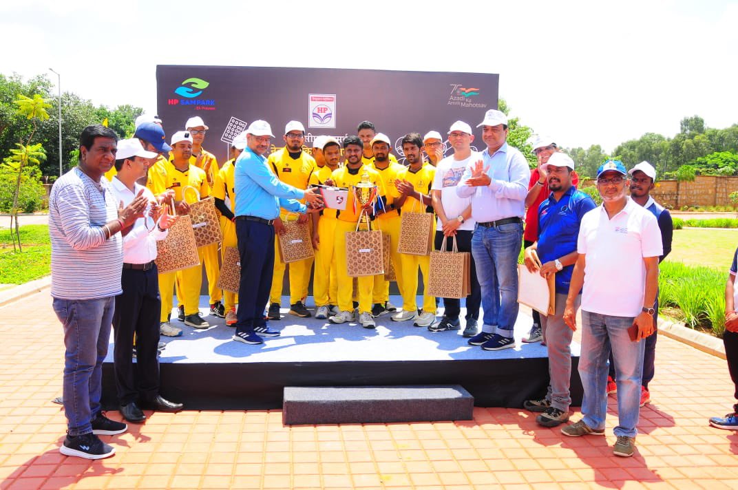 HPCLCorpAffairs's tweet photo. HPCL takes one more step towards inclusiveness ! Corporate Affairs Dept. recently organized first ever Blind Cricket. HP Green R&amp;D Centre-Bangalore played perfect host. What a unique match!
The True Champions- Samarthanam won the match.Trophy was awarded by Mr S Bharathan ED-R&amp;D https://t.co/Fz4ODkz3Fk