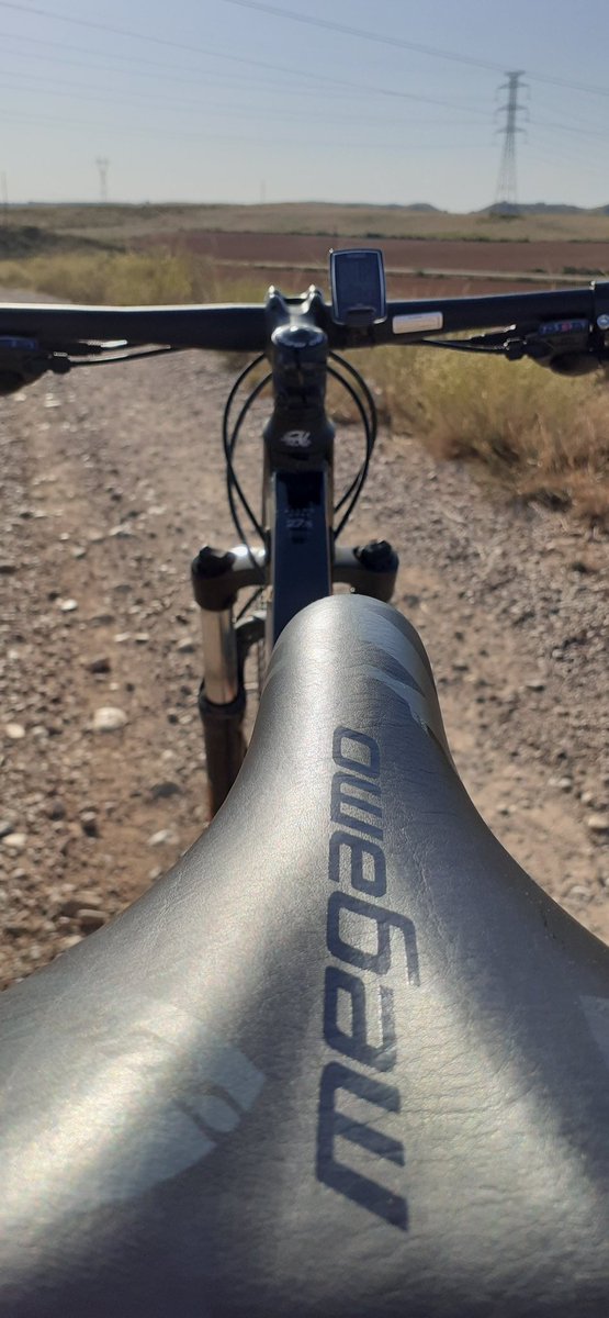 mar_trallero's tweet photo. L'amor d'estiu. Una passió que mai acaba #bicilover 💚 https://t.co/FGK9sQdMbG