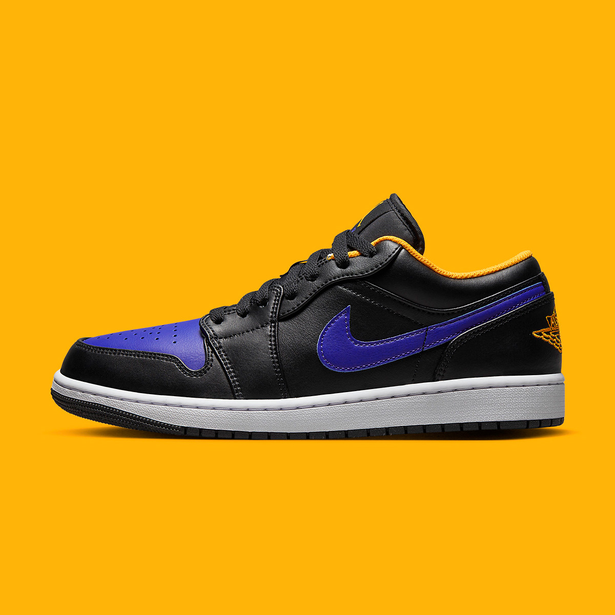 houseofheat's tweet photo. Air Jordan 1 Low “Dark Concord” is Coming Soon

DETAILS: https://t.co/lcOkE1SGRx https://t.co/nHsrAx5xSF