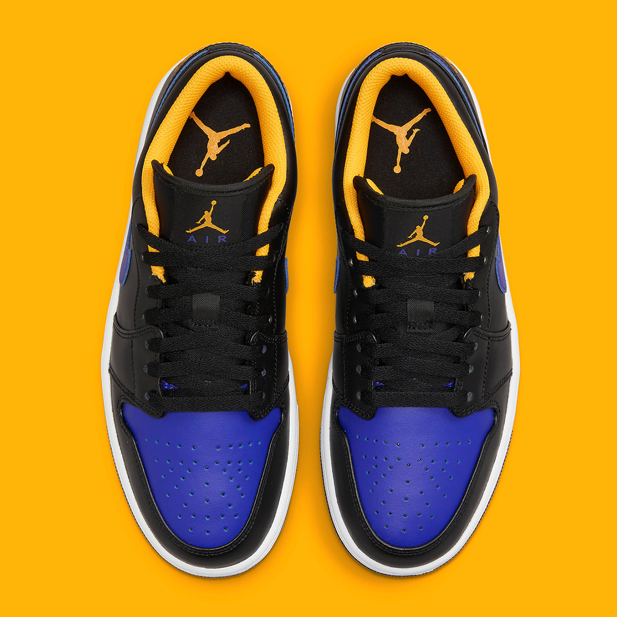 houseofheat's tweet photo. Air Jordan 1 Low “Dark Concord” is Coming Soon

DETAILS: https://t.co/lcOkE1SGRx https://t.co/nHsrAx5xSF