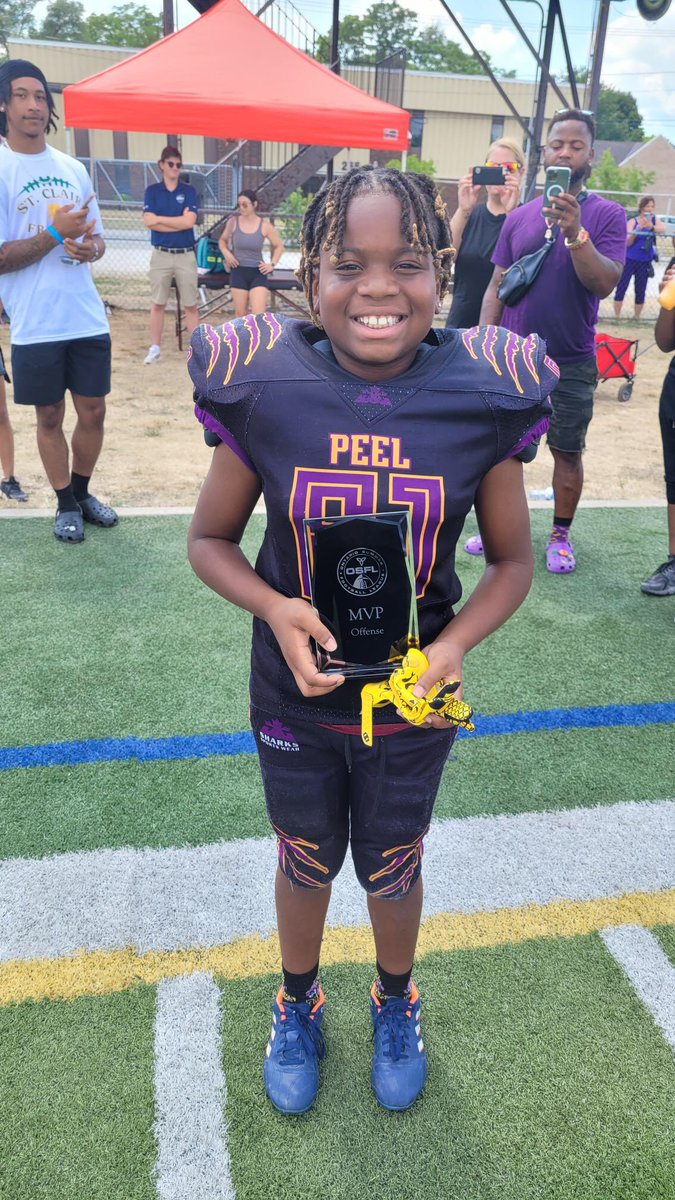 FootballOntario's tweet photo. Congratulations to the Peel Panthers as they get the win over the Guelph Jr Gryphons 30-14‼️

Your 2022 U10 KJ Kenemy Memorial Cup Champions are the Peel Panthers!

#WeAreFootballOntario https://t.co/hsekeW25c7