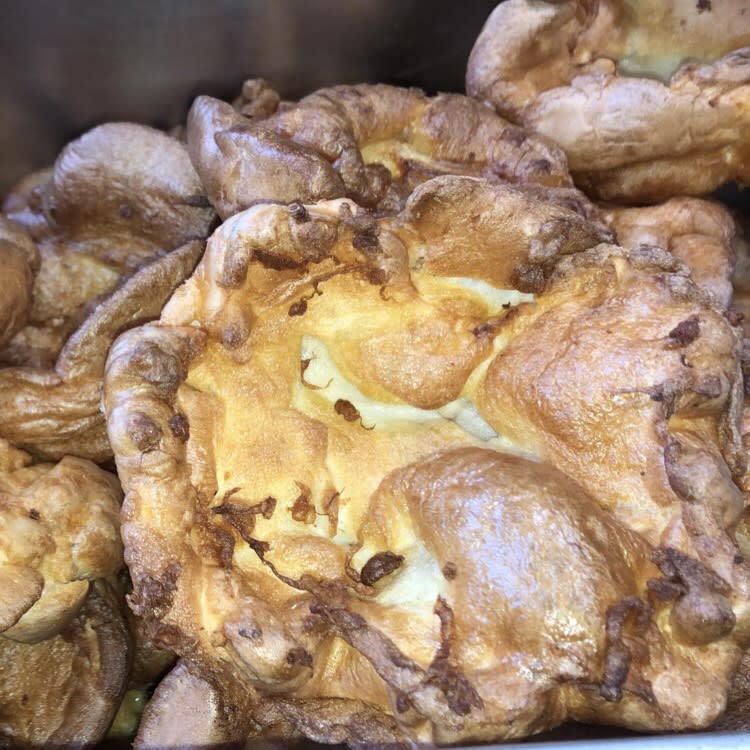 Come to Brewhouse and Kitchen from some freshly cooked Yorkshire puddings 😏

#Sunday