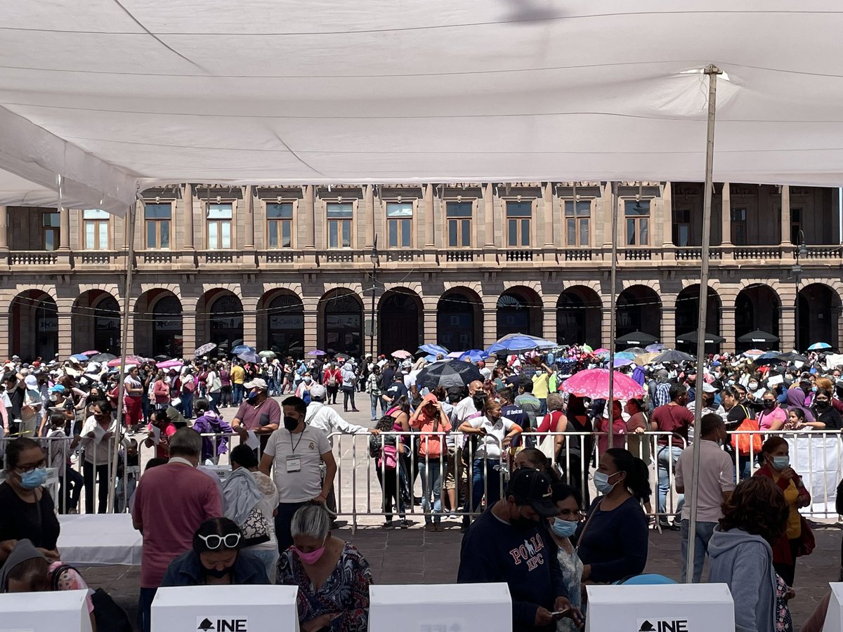 Slp1Morena's tweet photo. Las y los potosinos se suman a las actividades de renovación interna de nuestro Movimiento.

¡#MorenaCrece con #UnidadYMovilización! https://t.co/5Fz7O7hN9P