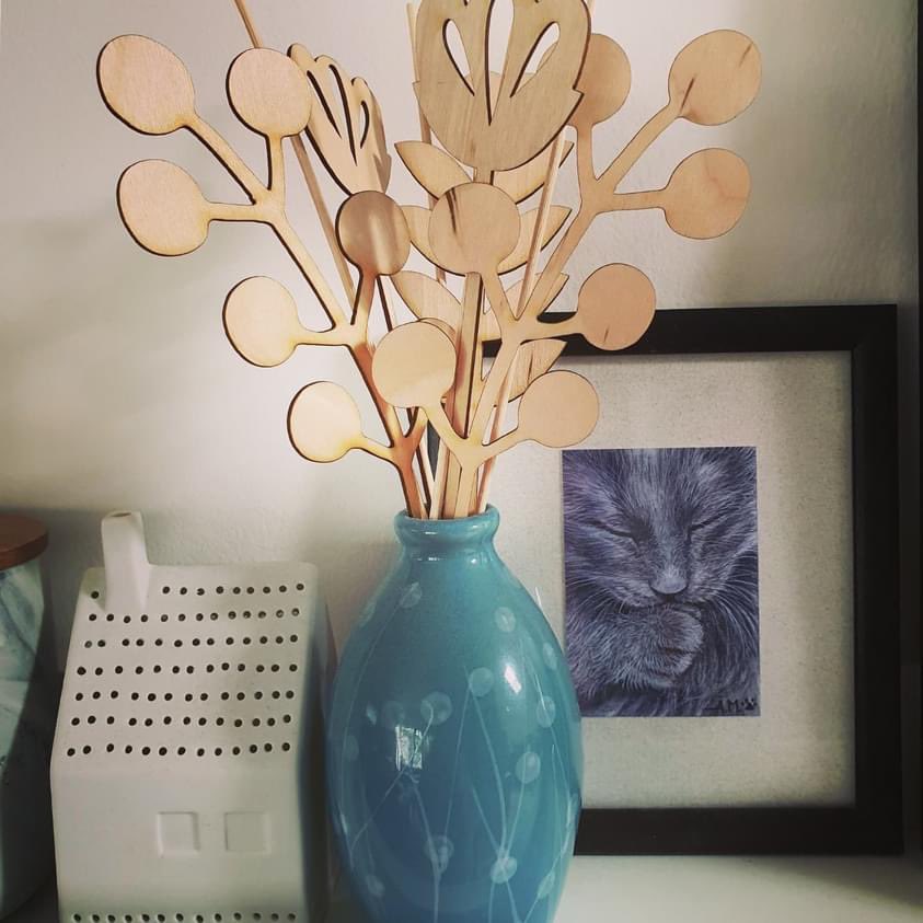 TimesTasting's tweet photo. @SHDrinksLab @HLCUllapool I think a @kingshillgin bottle would look fantastic with these special reeds from Balsa Blue. https://t.co/fLDVTI2ilQ