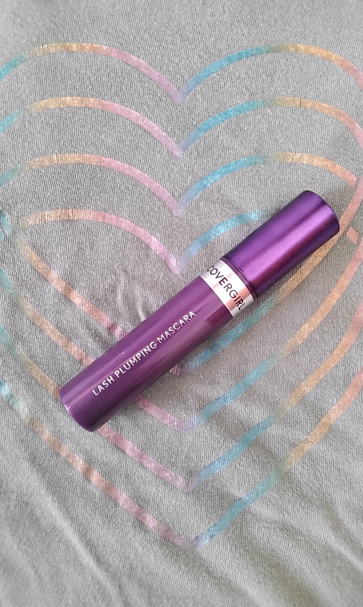 cch3227's tweet photo. Thank you @ThisisButterly &amp; @COVERGIRL for this #freebie. This is my new favourite buildable mascara. Doesn't clump, 3 in 1 with serum for thicker, stronger, longer lashes ❤
#CrueltyFree #covergirl #simplyageless #lashes #crueltyfreebeauty #MASCARA https://t.co/x2UAcvwZ7u