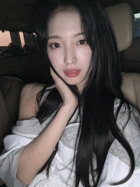 daiIyarin's tweet photo. arin's fan cafe update 🤍

#아린 #ARIN https://t.co/OiMSTbMkE1