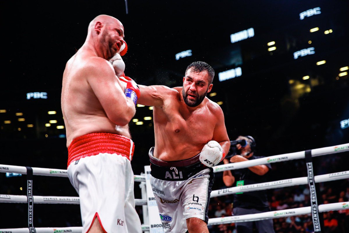 ErolCeylanECB's tweet photo. Great fight in NYC #barclaycenter in #Brooklyn congratulation to both fighter #alierendemirezen and #AdamKownacki #ecboxing https://t.co/wSzMwknKCr