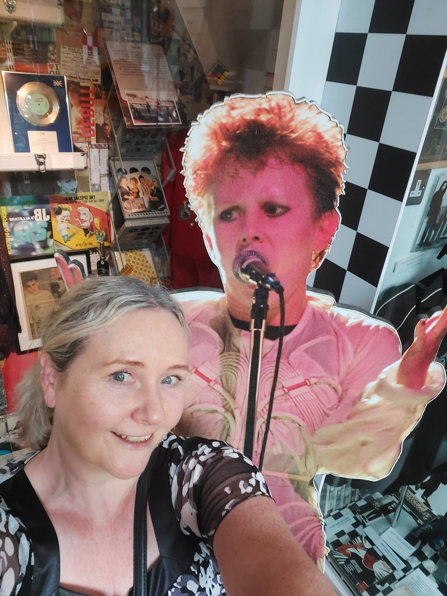 Elainemcnl13🇺🇦 tweet media