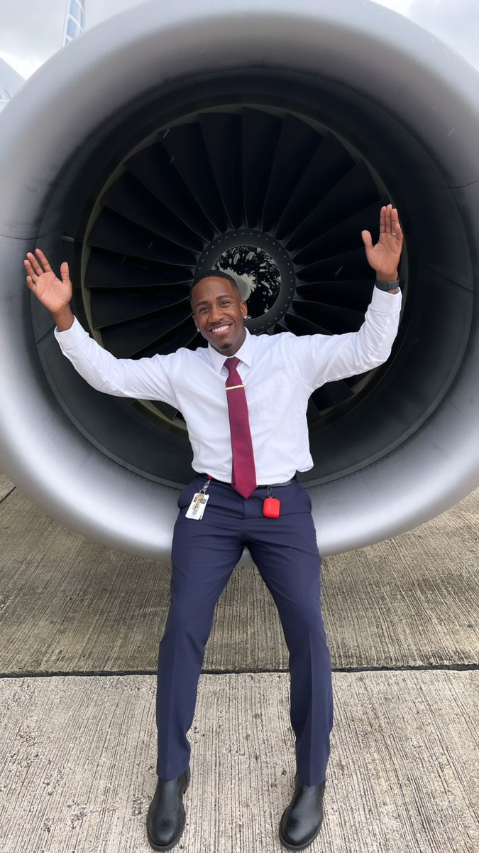 DinkNochill's tweet photo. On one of life’s adventures around the world✈️🌎😄 #AllLove #FlightLife #MrSkyMYLES 👨🏽✈️ #Belize #FlightBae https://t.co/MKiOPJNl58