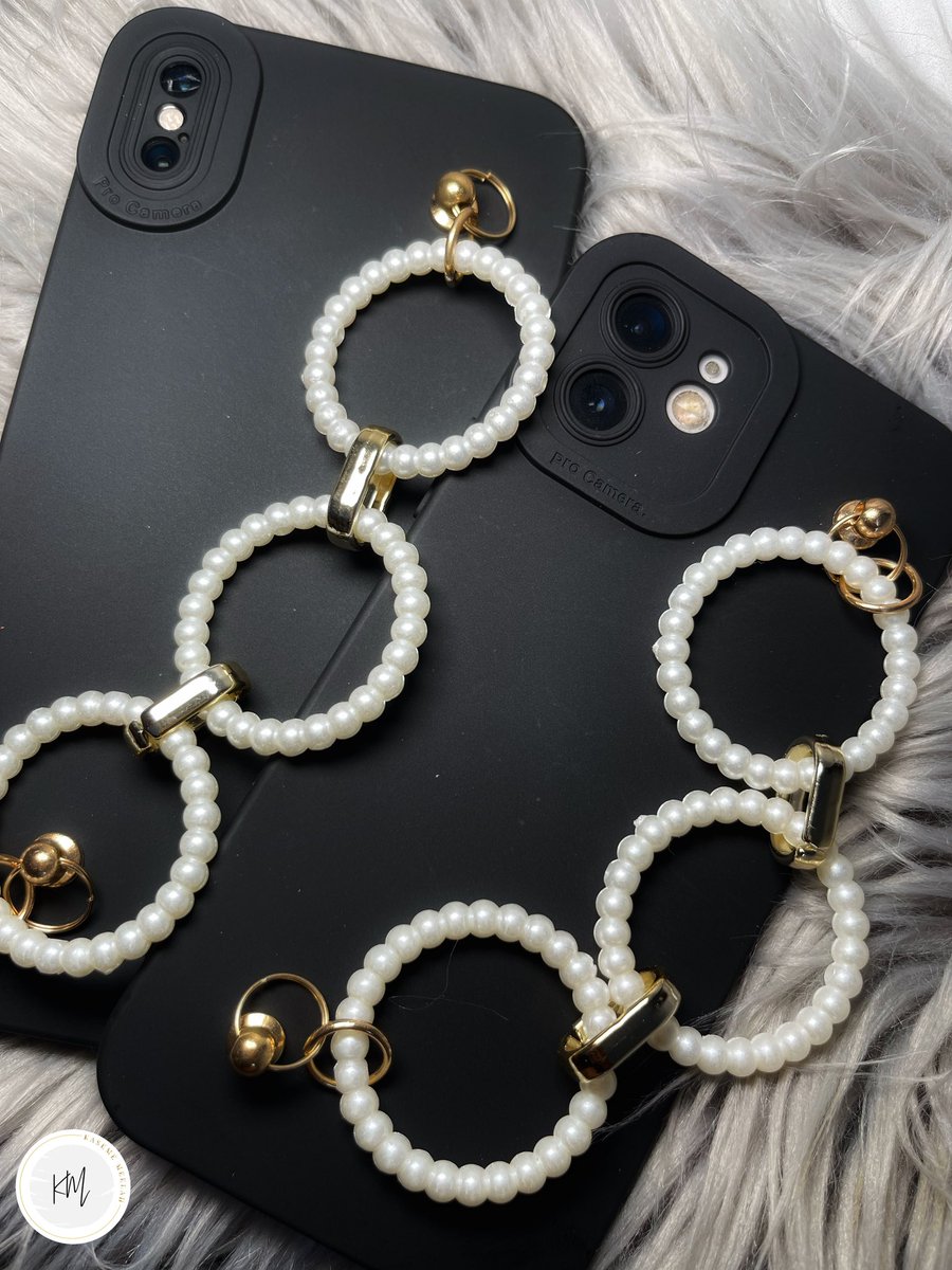 itsMEELAHdotCOM's tweet image. Pearls are ALWAYS appropriate 🥰 

Shop:Pearl-Fect 🤍 
Kasememeelah.com
•
•
•
•
•
#phonephotography #strapcase #pearls #phonecase #shopsmallbusiness #newarrivals #SoftLife #phonechallenge
