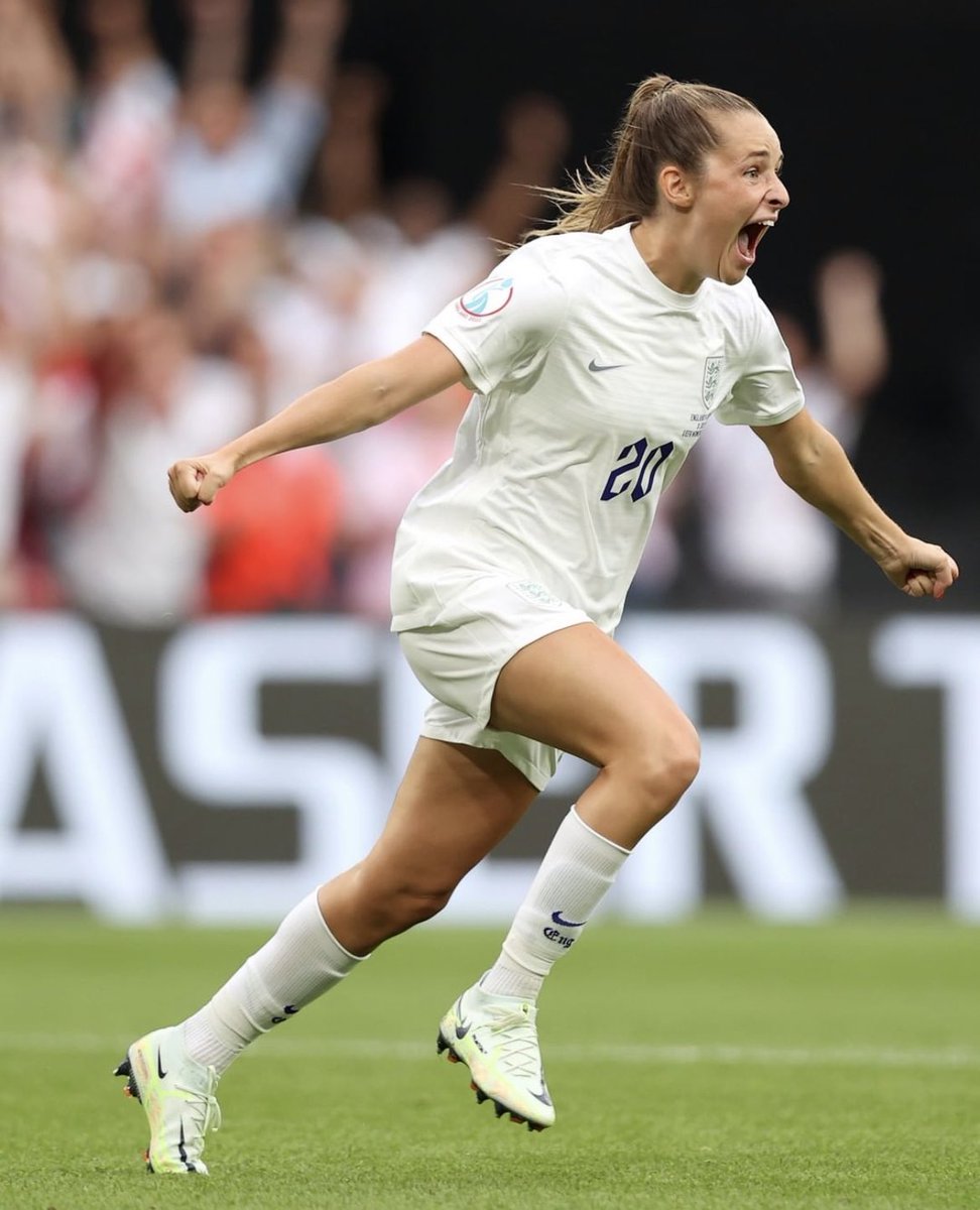 SportNewcastle's tweet photo. Toone Toone!!

Lioness Army!! 🦁 🦁🦁

#eng #Lionesses https://t.co/h3lvuXgvpy