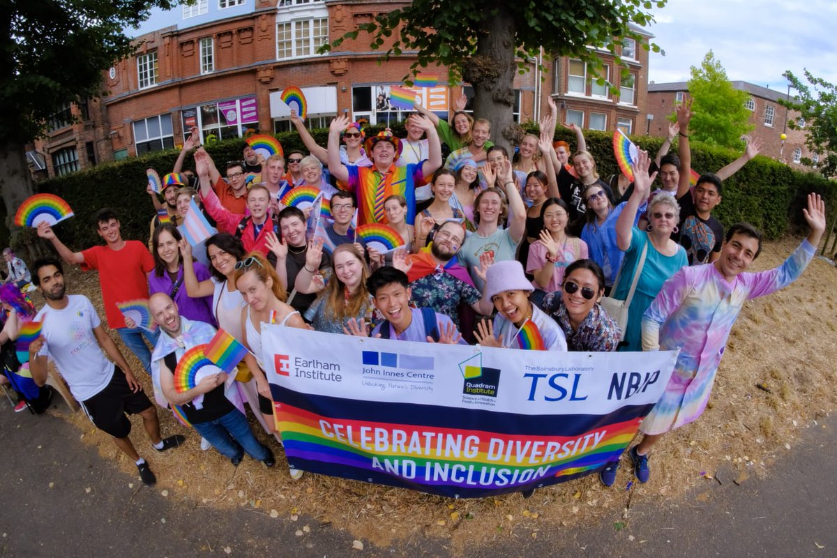 samwalds's tweet photo. Thanks to everyone from @JohnInnesCentre @TheSainsburyLab @TheQuadram @EarlhamInst @NorwichResearch who showed up for Norwich pride yesterday! It was a lot of fun and inspiring to march with all of you! 🌈♥️ https://t.co/NNrJE0MhCX