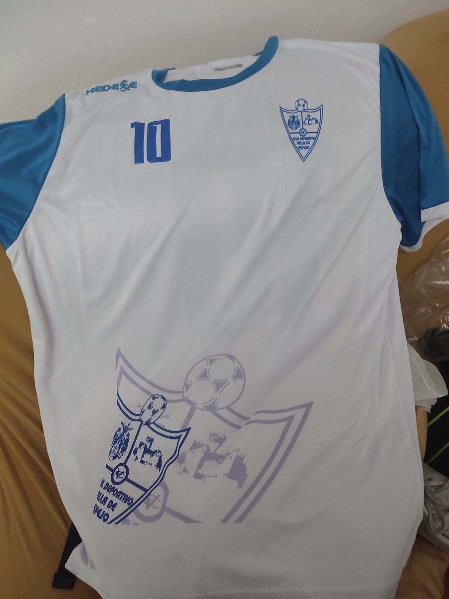 Alebravodom's tweet photo. Muchas gracias a @ismabr22 por poder apañarme la camiseta del @CDVilladeEspej1 Es una auténtica preciosidad !! #vamosespejo 💙💪🏻 https://t.co/0Eex88mdsR