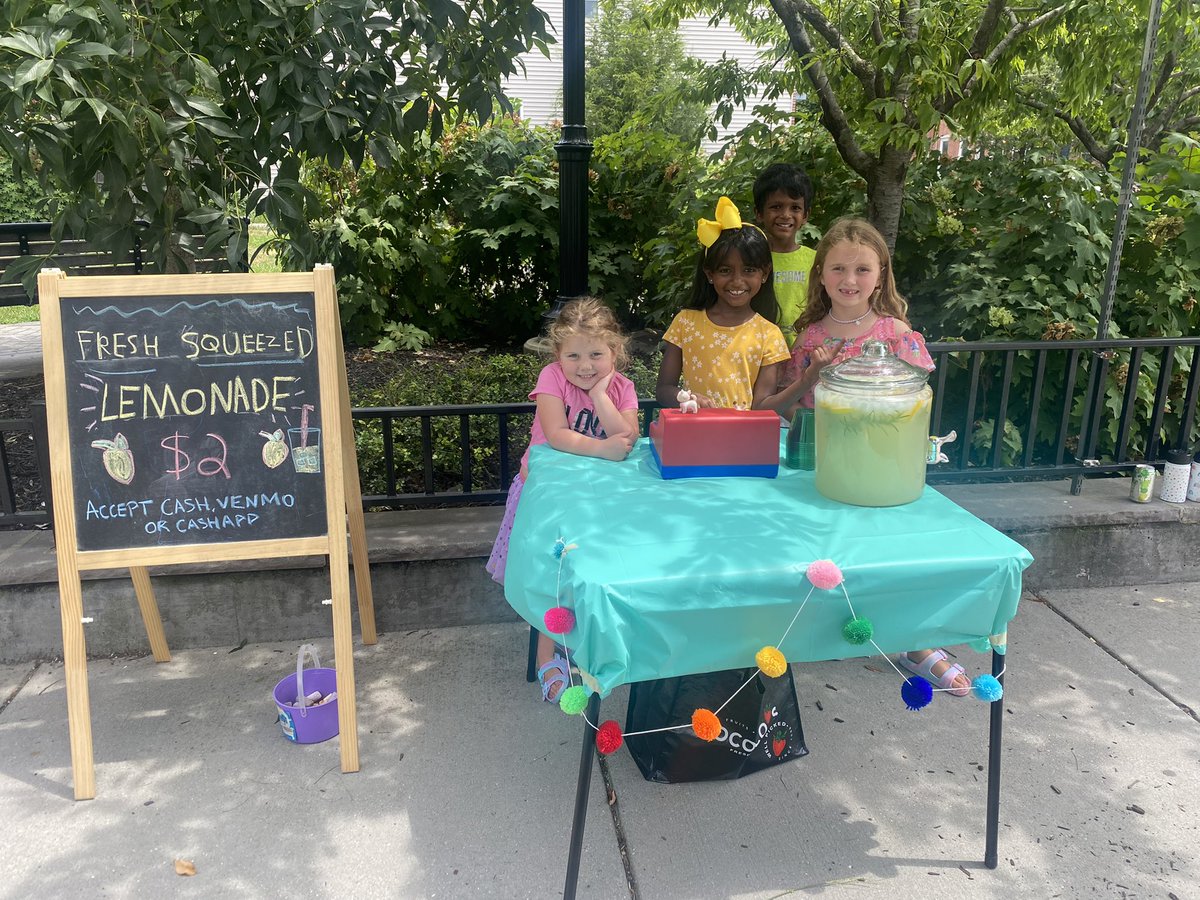Kumar Senthil (@ksenthil41) on Twitter photo Come get delicious lemonade at 22 and Carpenter! Hint: the product is cuteness but the lemonades not bad Come get delicious lemonade at 22 and Carpenter! Hint: the product is cuteness but the lemonades not bad
