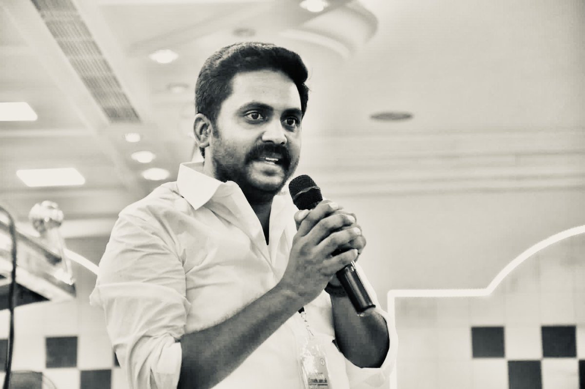 rajiv_dmk's tweet photo. அரசியல் மேடை🖤❤️ https://t.co/E8wOn2caCL