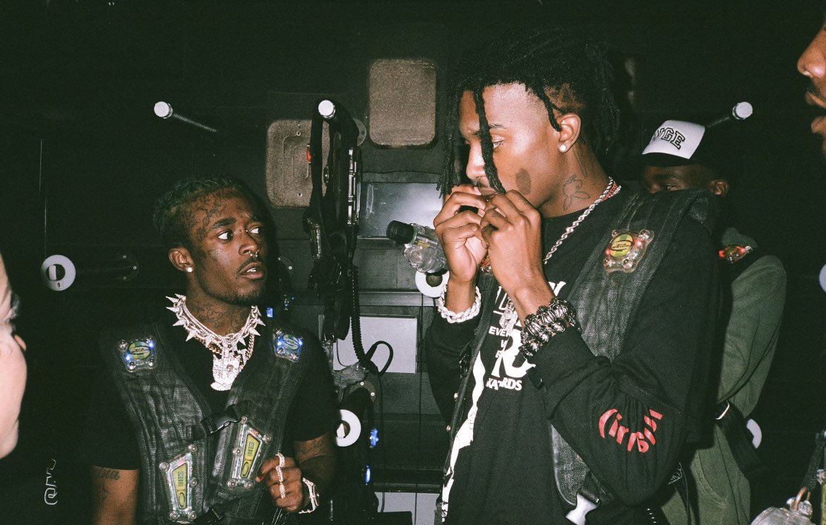CartiCharts_'s tweet photo. HBD @LILUZIVERT 👽🎉 https://t.co/dWXPNMKvln