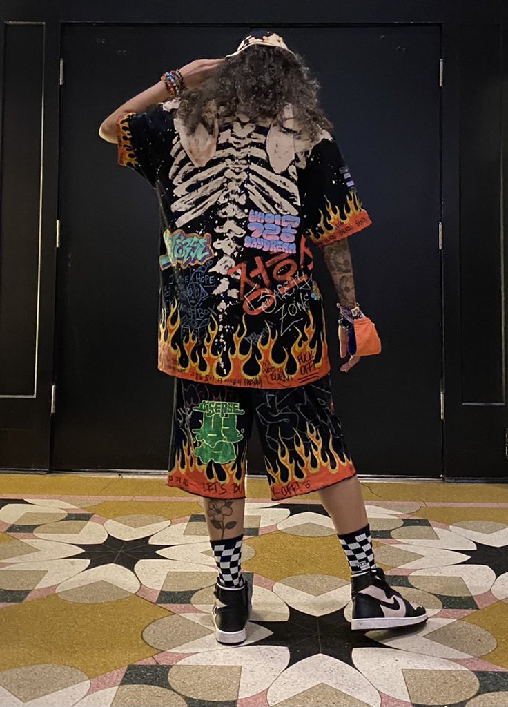 amberarcadia's tweet image. SOAK UP THE MUSIC. 🔥 Outfit for #HOBIPALOOZA 🔥🔥