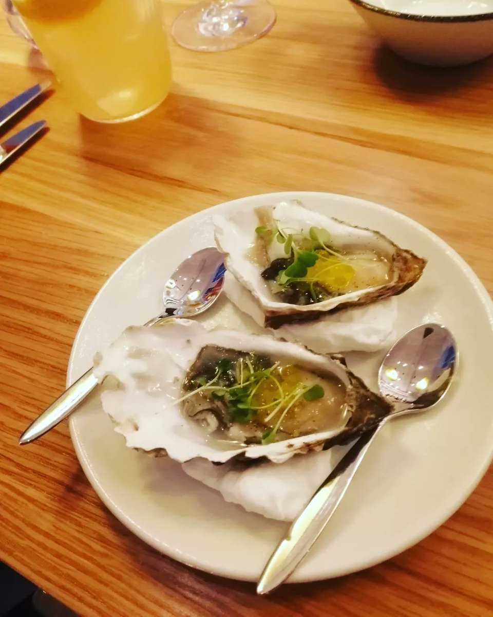 ArronUsher's tweet photo. I had an absolutely superb night with @LiamRudden @virginhotelsedi #Edinburgh #victoriastreet #CommonsClub Exquisite food and drink and fantastic mellow atmosphere. Thanks to everyone there for a lovely night. Highly recommended from me.
🌟🌟🌟🌟🌟 https://t.co/HINkOq7PPV