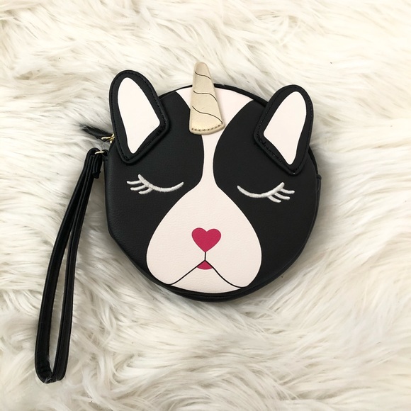 SandraGillett10's tweet photo. So good I had to share! Check out all the items I'm loving on @Poshmarkapp from @8itten @MahlandtDeana #poshmark #fashion #style #shopmycloset #currentelliott #betseyjohnson: https://t.co/iXVDqyZIVS https://t.co/DR1BWVcpN3