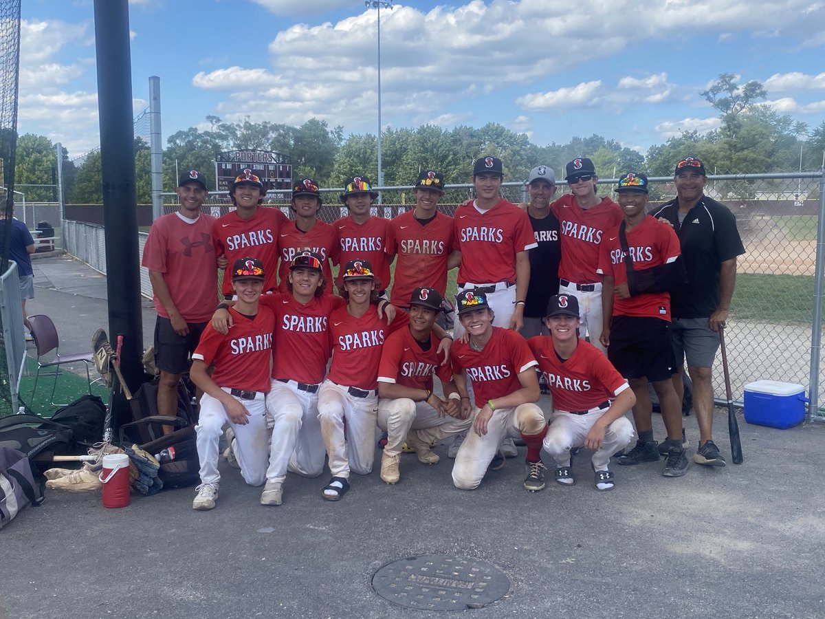 Cadamz_11's tweet photo. And that’s a wrap on the season for the Sparks North White 16u team. Made bracket play in all 9 tourneys winning 4 and finishing 43-5-1!  Amazing group of players and coaching staff! ⁦@Sparks_North⁩⁦⁦ ⁦@BoDomeBville⁩ ⁦@CAdamz_34⁩ https://t.co/5sAIwnlh7v