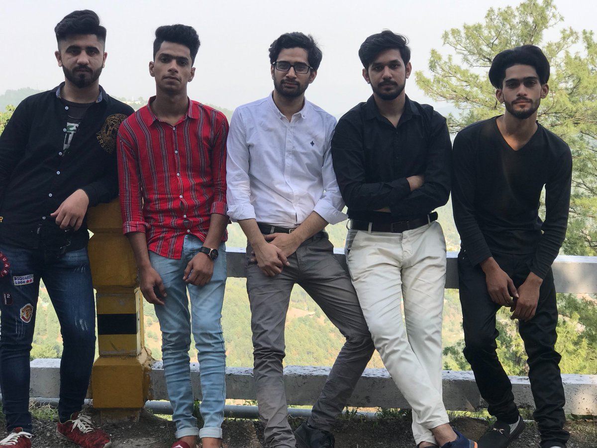 Shanulfat's tweet photo. Team's Shan-e-Ulfat
#shan #shaneulfat #shan #share #like #developers  #DigitalMarketing #Marketing #market #college #university #joingt #teamGT https://t.co/xxjKfH3SjC