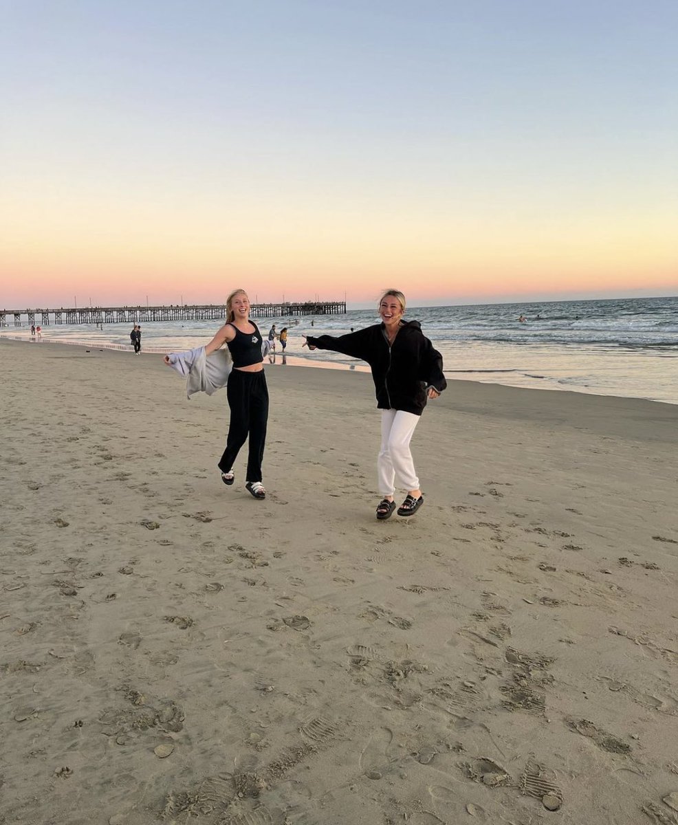 happy gf day to my girl <a href="/stellaviotto/">stella</a> <3