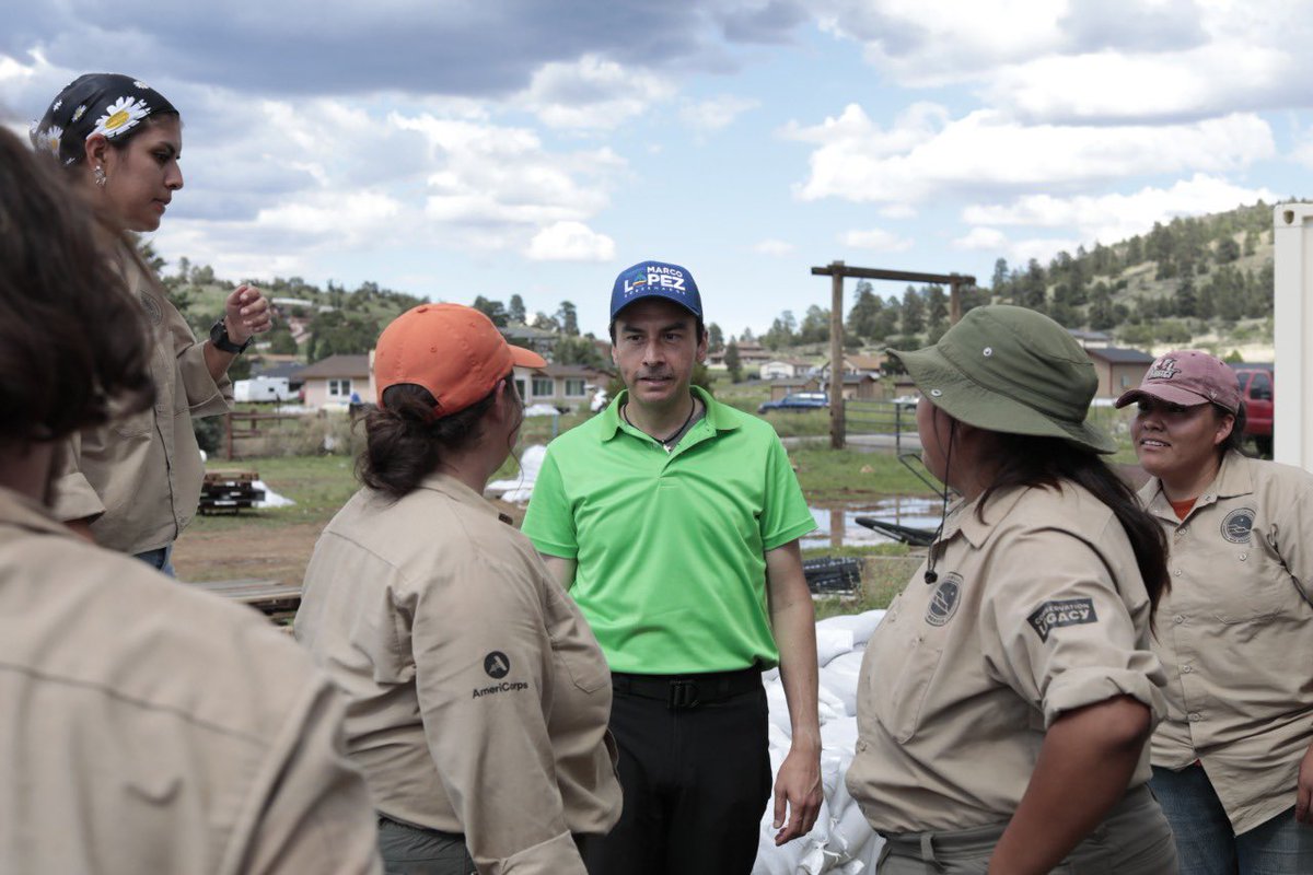 1marcolopez's tweet photo. No Arizonan should suffer alone. We are all one Arizona, and when one community is hurting, we are all hurting. Today Flagstaff needed us, so we answered the call. #onearizona https://t.co/R7icibFz4H