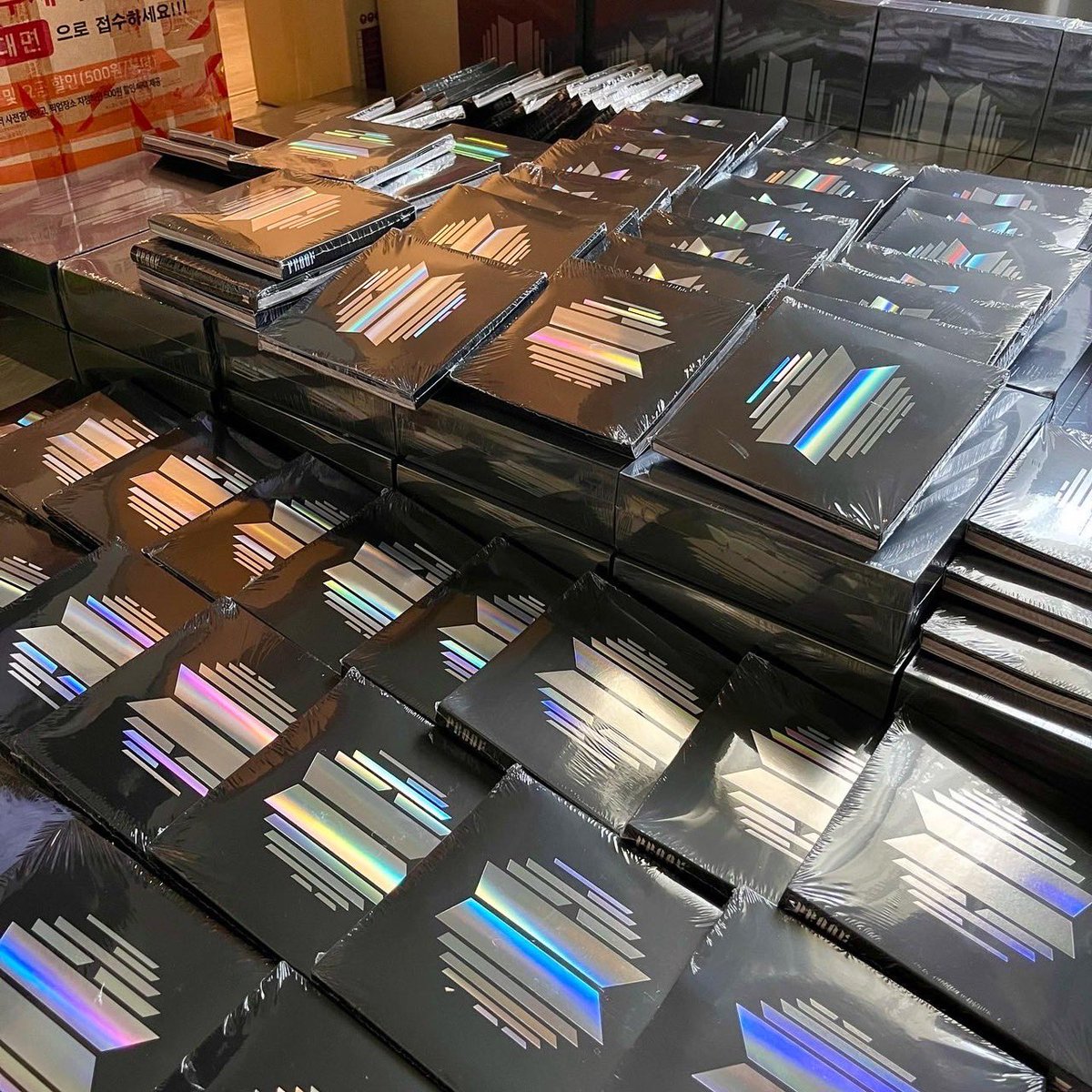 rubyshopp_'s tweet photo. อัพเดทบั้มproof รอบ3 🚀☁️
รวมทั้งหมด3รอบ 300ชุดถ้วนค่ะ~ ออเดอร์เยอะที่สุดจากทุกรอบเลย ทยอยเก็บเงินครบเเล้วนะคั้บ โอนเเล้วสลิปได้เลย รอบโปรรอก่อนนะคะ เตรียมจ่ายยอดค้างกับค่าส่งได้เลย ลงครบเเล้วเหมือนกันคั้บ #rubyupdate_ ʕ•ᴥ•ʔ♡︎
#ตลาดนัดบังทัน #ตลาดนัดbt21 #ตลาดนัดรถไฟบังทัน https://t.co/9dhJCMrVtj
